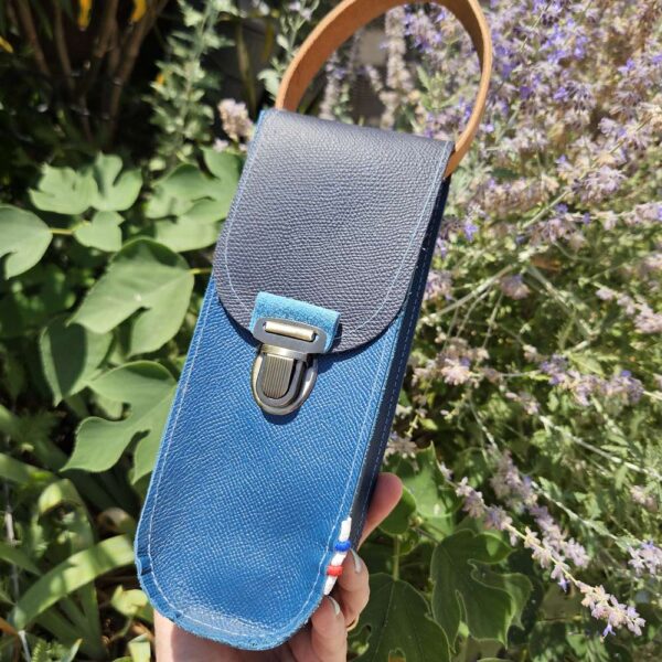 étui sacoche pour triplette de pétanque en cuir avec 2 types de bleu