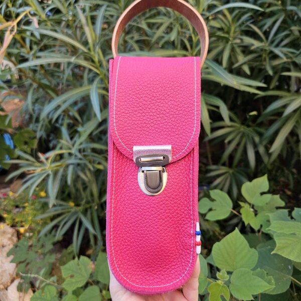 sacoche en cuir les couillandres de de jeanne , personnalisable , coloris rose fushia